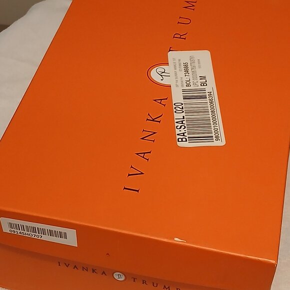 IVANKA TRUMP SHOES - Picture 7 of 7